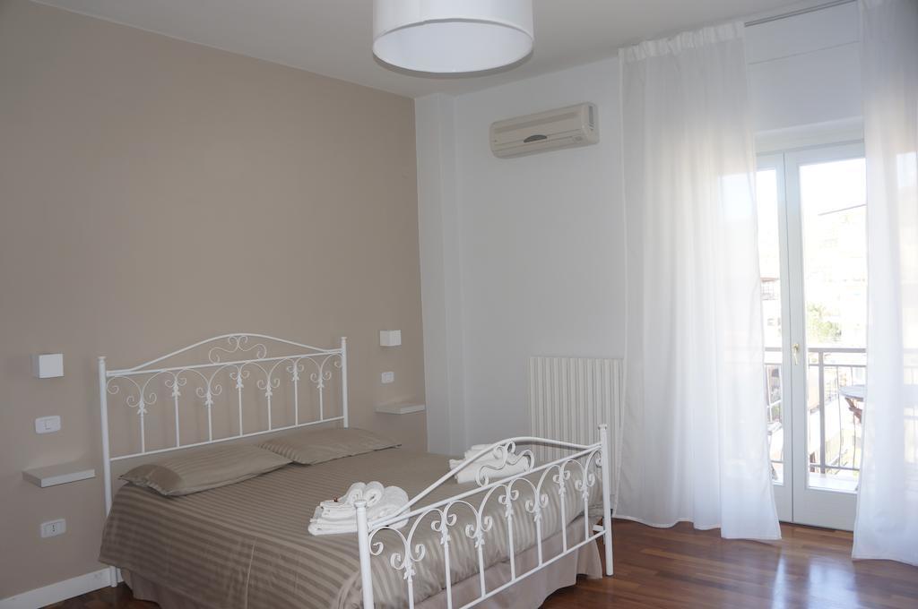 Lullymia Bed & Breakfast Кротоне Стая снимка