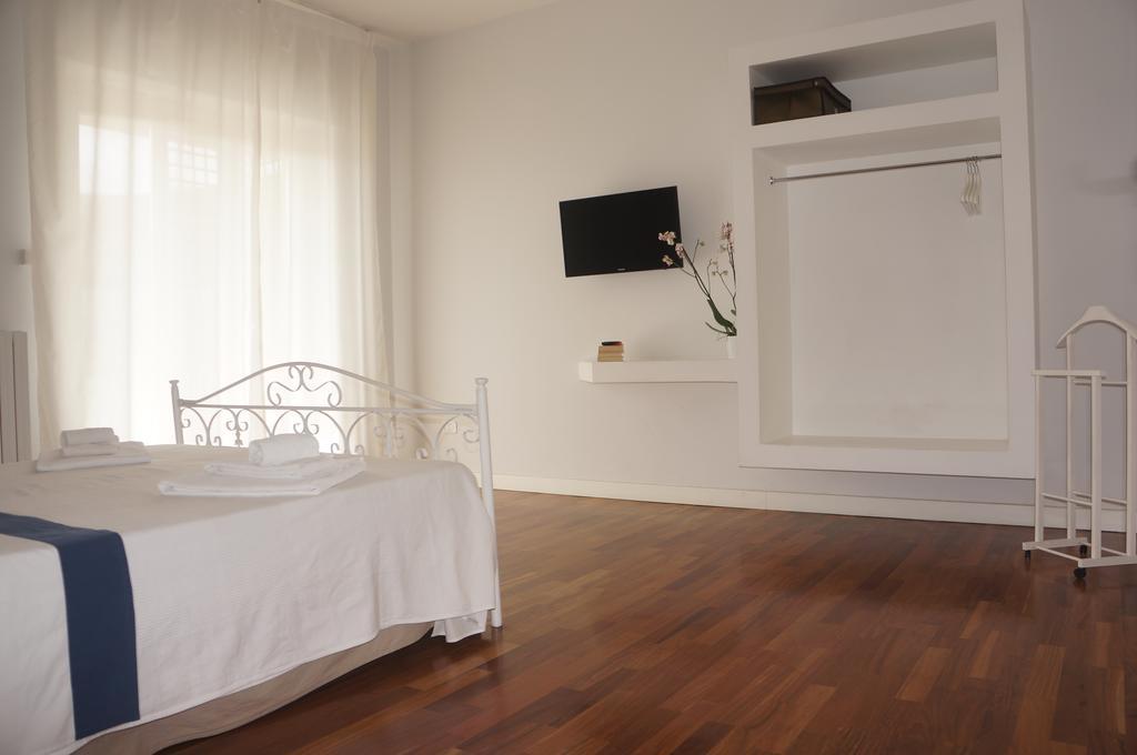 Lullymia Bed & Breakfast Кротоне Екстериор снимка