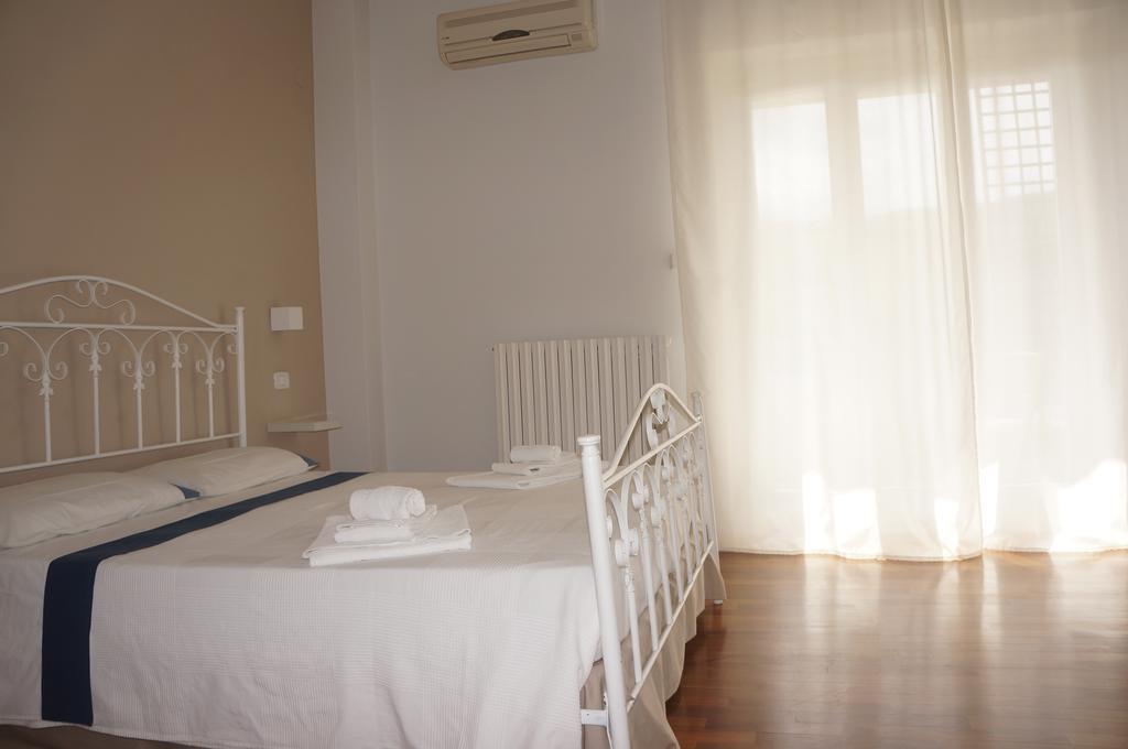 Lullymia Bed & Breakfast Кротоне Екстериор снимка