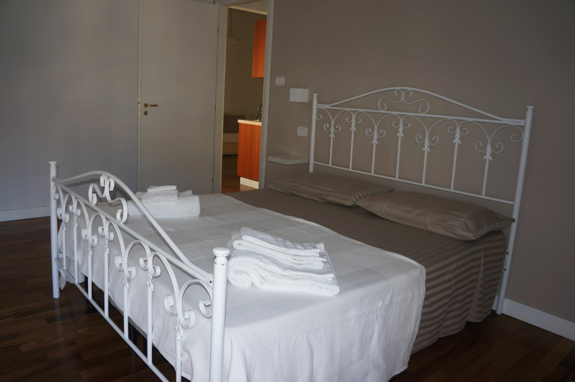 Lullymia Bed & Breakfast Кротоне Екстериор снимка